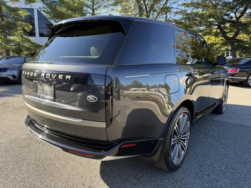 2023 Land Rover Range Rover SE