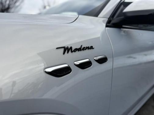 2023 Maserati Grecale Modena ~ BIANCO ASTRO // NERO `~ ~ CPO ELIGIBLE