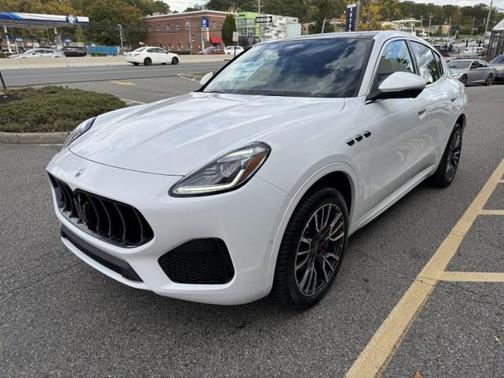 2025 Maserati Grecale BIANCO / NERO