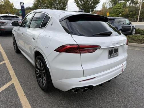 2025 Maserati Grecale BIANCO / NERO