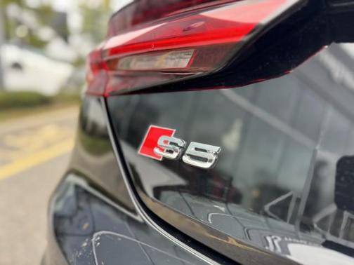 2022 Audi S5 Premium Plus