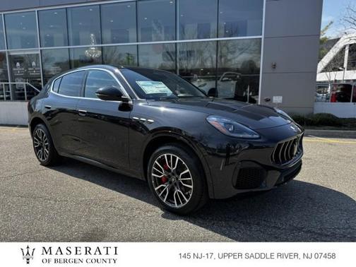 Nero Tempesta Metallic 2025 Maserati Grecale Premium SPORT