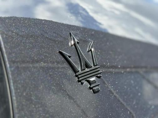 2022 Maserati Ghibli Modena Q4 ~ Nerissimo Pack ~ NERO // ROSSO ~ CPO ELIGIBLE!