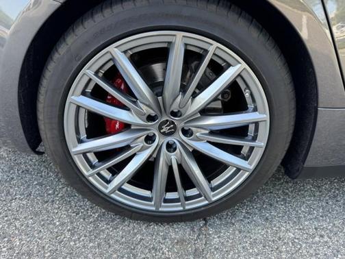 2019 Maserati Ghibli S Q4 ~ GRIGIO / ROSSO / CLEAN