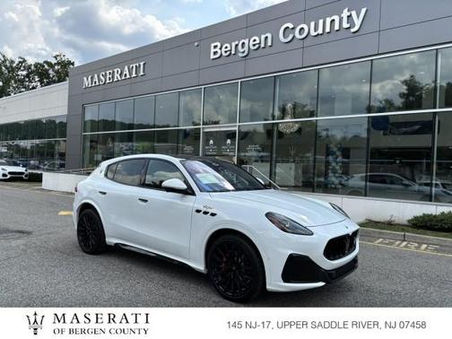 Bianco 2024 Maserati Grecale Trofeo