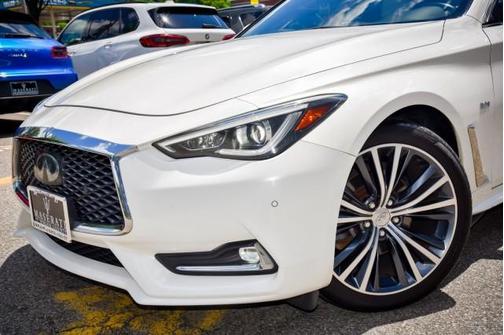 Photo 4 of 42 of 2017 INFINITI Q60 3.0T Premium