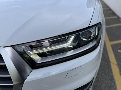 2019 Audi Q7 45 Premium
