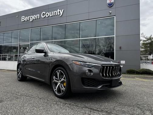 Grigio Maratea Metallic 2023 Maserati Levante GT