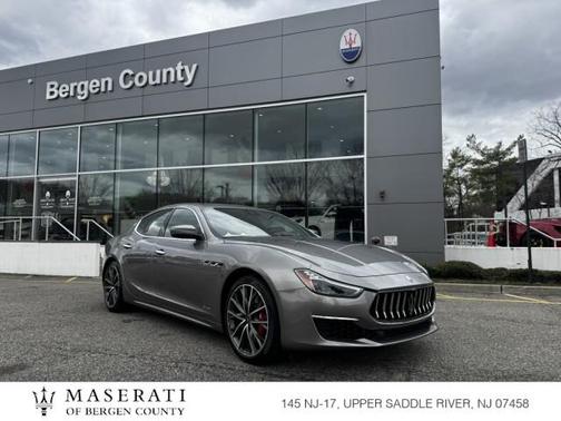 Grigio 2021 Maserati Ghibli S Q4 GranLusso 3.0L ~ Grigio //rosso