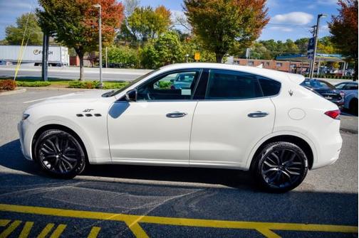 2024 Maserati Levante GT Ultima