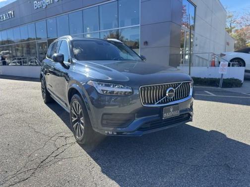 2021 Volvo XC90 T5 Momentum