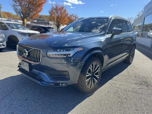 2021 Volvo XC90 T5 Momentum