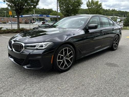 Black Sapphire Metallic 2022 BMW 530 i xDrive
