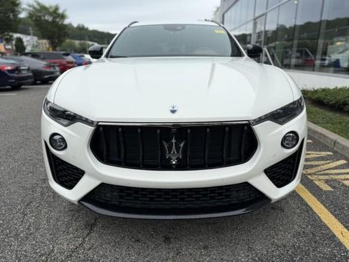 2022 Maserati Levante Modena S