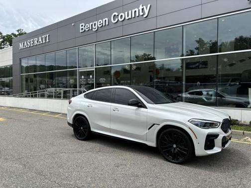 Mineral White Metallic 2023 BMW X6 xDrive40i
