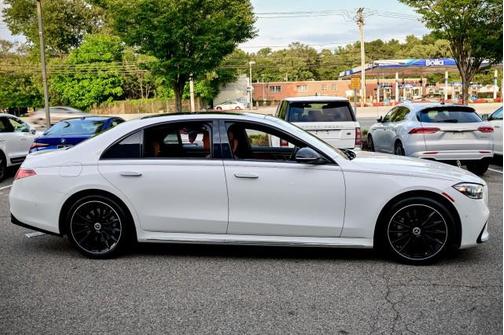 WHITE 2024 Mercedes-Benz S-Class S 580 4MATIC