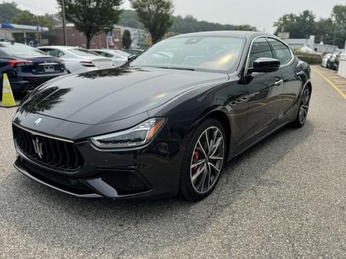 2023 Maserati Ghibli Modena Q4