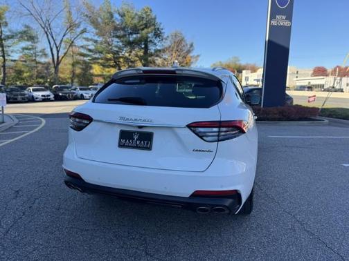 2022 Maserati Levante Modena S