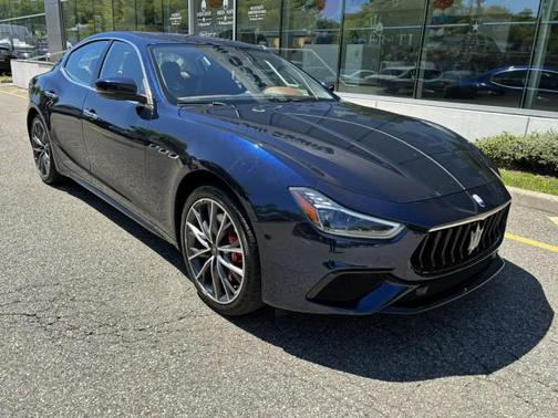 Blu Nobile Tri-Coat 2023 Maserati Ghibli Modena Q4