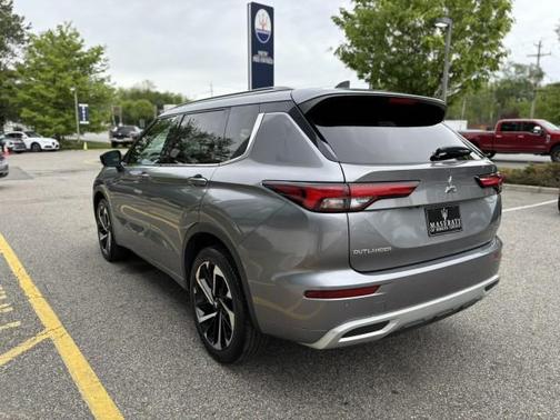 Mercury Gray Metallic 2022 Mitsubishi Outlander SEL 2.5 S-AWC