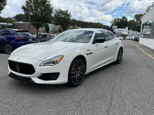 2024 Maserati Quattroporte Modena Ultima Q4 ~ BOWERS & WILKINS ~ HIGH GLOSS CARBON FIBER