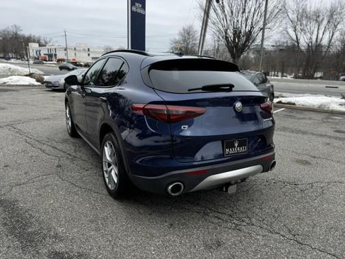 2018 Alfa Romeo Stelvio Sport