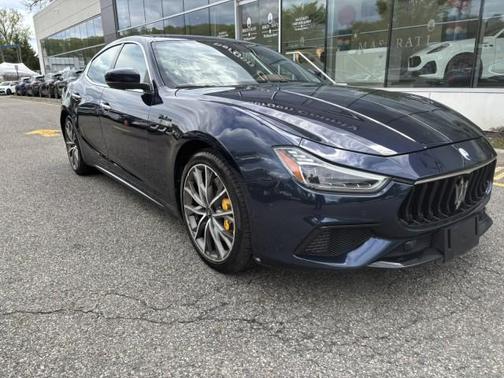 Blu Nobile Tri-Coat 2023 Maserati Ghibli Modena Q4 ~ Comfort & Convenience Package !!