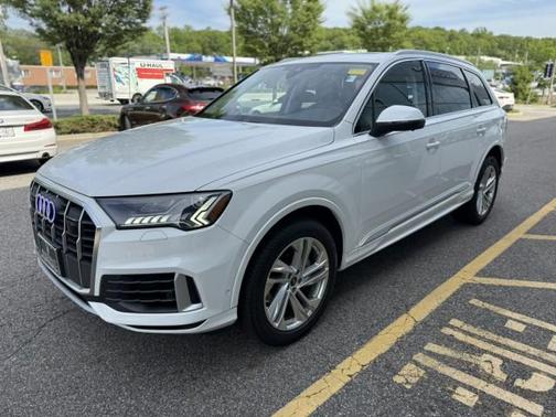 2023 Audi Q7 55 Premium Plus