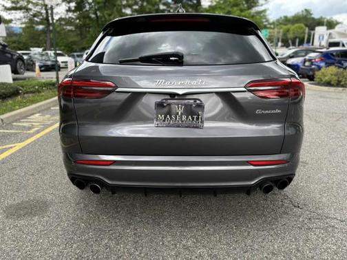 Grigio Lava Metallic 2023 Maserati Grecale GT