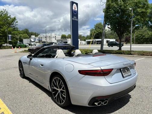 Bianco Astro Metallic 2026 Maserati GranCabrio Open-air GRAND touring !!!!