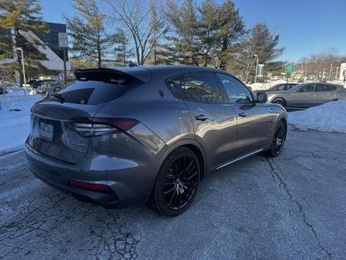 2022 Maserati Levante Modena S