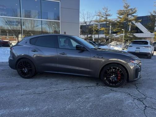 2022 Maserati Levante Modena S