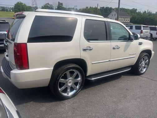 2009 Cadillac Escalade Base