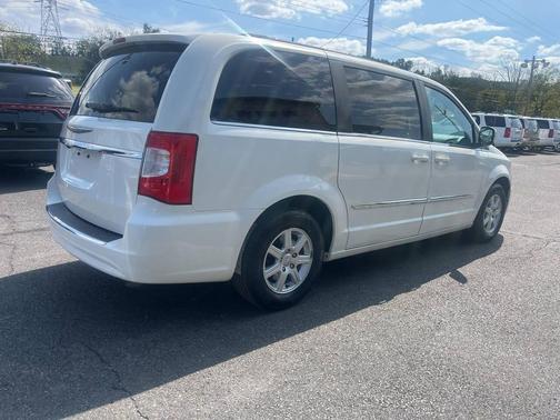 2012 Chrysler Town & Country Touring