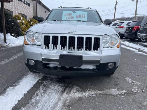 2010 Jeep Grand Cherokee Laredo