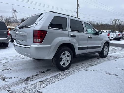 2006 Jeep Grand Cherokee Laredo