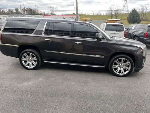 2015 Cadillac Escalade ESV Luxury