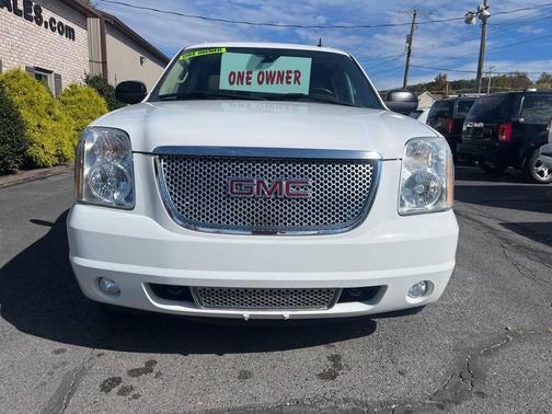 2010 GMC Yukon XL Denali