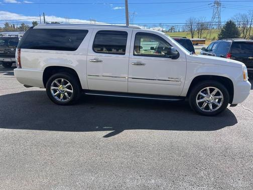 2010 GMC Yukon XL Denali