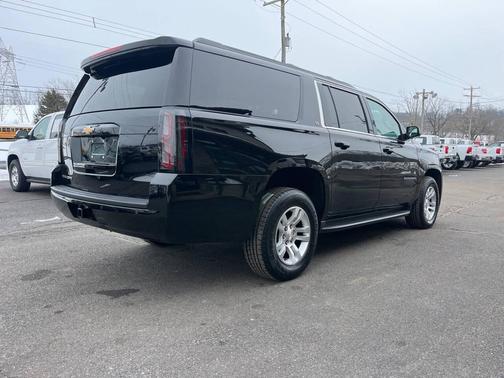 2017 Chevrolet Suburban LT