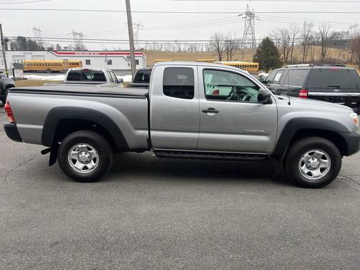 2014 Toyota Tacoma Base