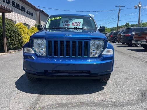 Deep Water Blue Pearlcoat 2010 Jeep Liberty Sport