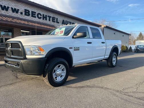 2017 RAM 2500 Tradesman Crew Cab 4x4 6'4' Box