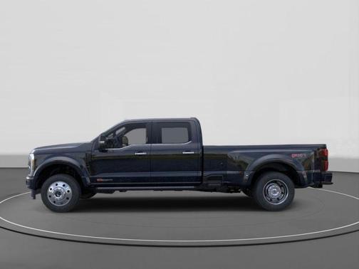 Agate Black Metallic 2026 Ford F-450 Platinum