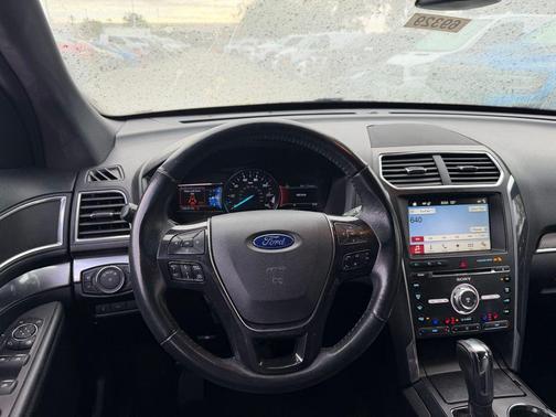 SHADOW BLACK 2017 Ford Explorer Limited