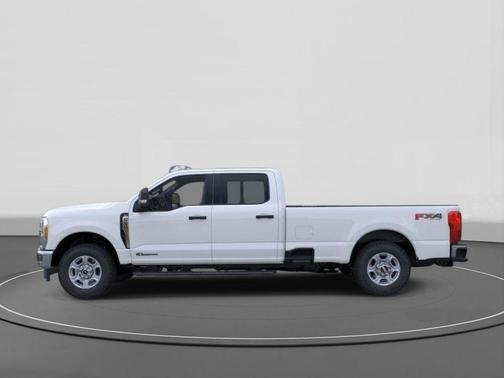 Oxford White 2026 Ford F-250 XLT