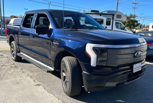 2022 Ford F-150 Lightning LARIAT