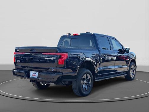 2022 Ford F-150 Lightning LARIAT