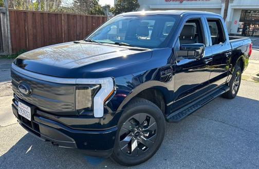 2022 Ford F-150 Lightning LARIAT