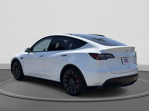 White 2022 Tesla Model Y Performance Dual Motor All-Wheel Drive